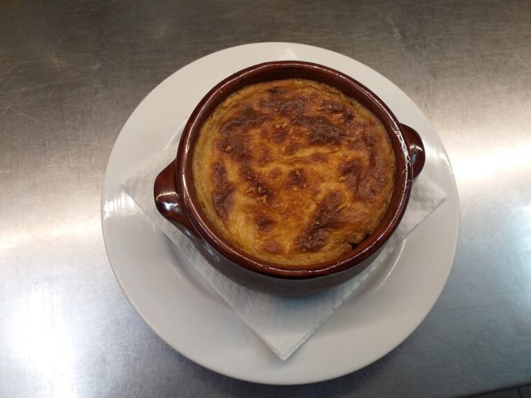 Home, Iraklis Traditional Tavern &amp; Bar in Gouves, Crete